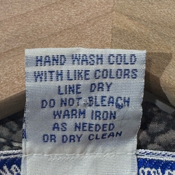 Anna and Frank 100% Silk Blouse L Snake Print Button Up Long Sleeve Neutral Top - Picture 4 of 8